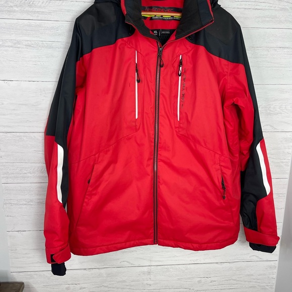 Obermeyer Men's Red and Black Ski Jacket - Picture 2 of 9